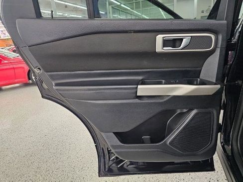 Used 2020 Ford Explorer XLT image 27