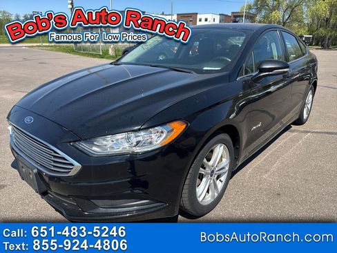 Used 2018 Ford Fusion SE FWD image 1
