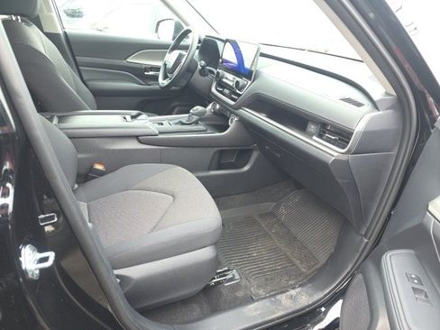 New 2026 Toyota Grand Highlander LE image 10