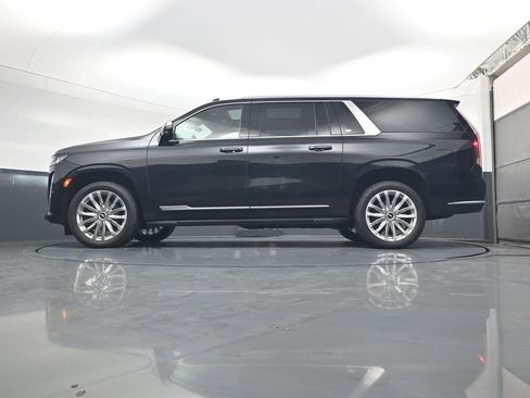 Used 2022 Cadillac Escalade ESV Premium Luxury image 22