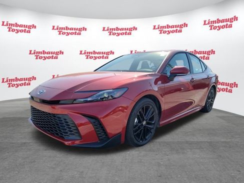 Used 2025 Toyota Camry SE image 22