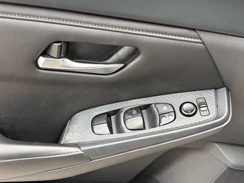 Used 2023 Nissan Sentra SV FWD image 7