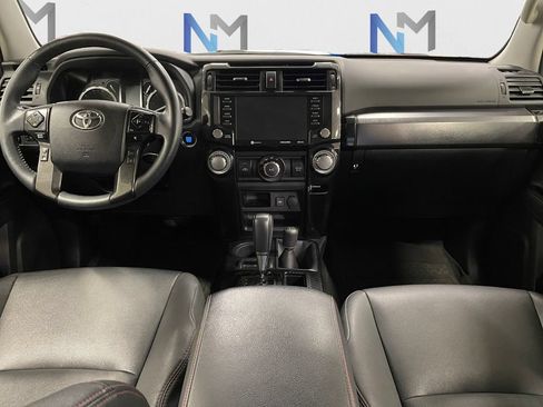 Used 2020 Toyota 4Runner Venture w/ Moonroof Package AWD/4WD image 10