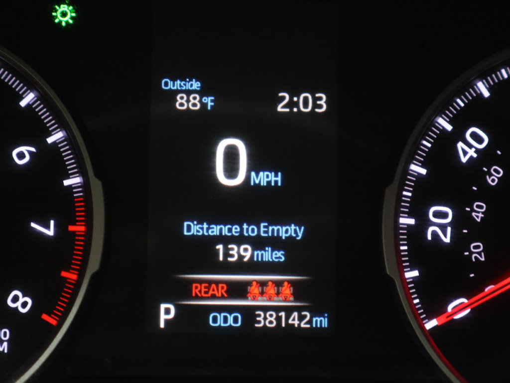 Used 2020 Toyota RAV4 LE FWD image 22