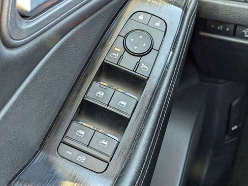 Certified 2024 Nissan Rogue SV image 23