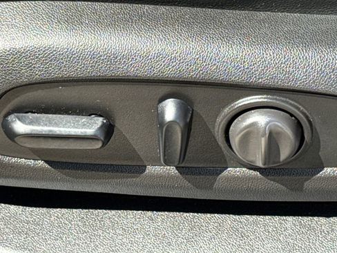 Used 2018 Chevrolet Traverse Premier w/ Driver Confidence II Package image 23