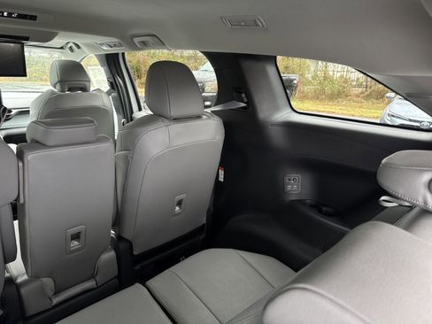 New 2025 Toyota Sienna XLE w/ XLE Plus Package image 42