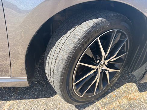 Used 2021 Toyota Camry SE image 16