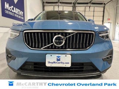 Used 2025 Volvo XC40 B5 Plus AWD/4WD image 10