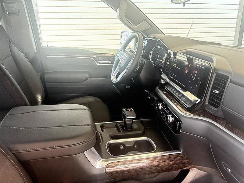 Used 2026 GMC Sierra 1500 Elevation w/ Preferred Package AWD/4WD image 14