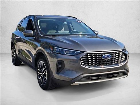 Certified 2024 Ford Escape SE w/ PHEV Premium Package image 3