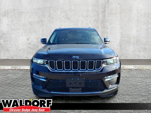 Used 2023 Jeep Grand Cherokee Limited image 5