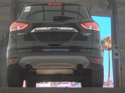 Used 2015 Ford Escape Titanium image 3