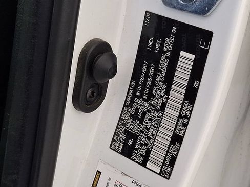 Certified 2020 Toyota 4Runner SR5 Premium w/ Moonroof Package AWD/4WD image 33