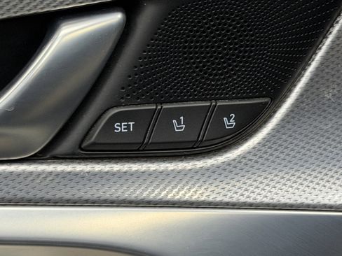 Used 2022 Genesis G70 3.3T image 20