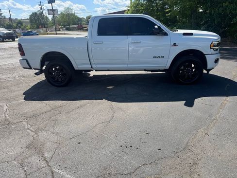Used 2020 RAM 2500 Laramie w/ Night Edition AWD/4WD image 8