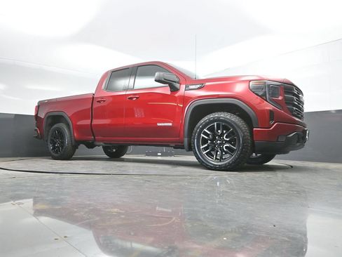 Used 2023 GMC Sierra 1500 Elevation AWD/4WD image 32