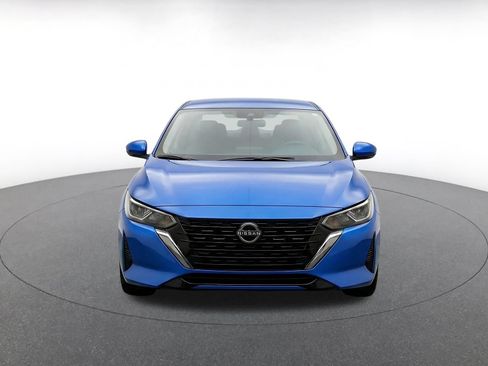Used 2025 Nissan Sentra SV FWD image 2