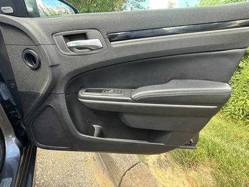 Used 2020 Chrysler 300 S w/ Safetytec Plus Group RWD image 45