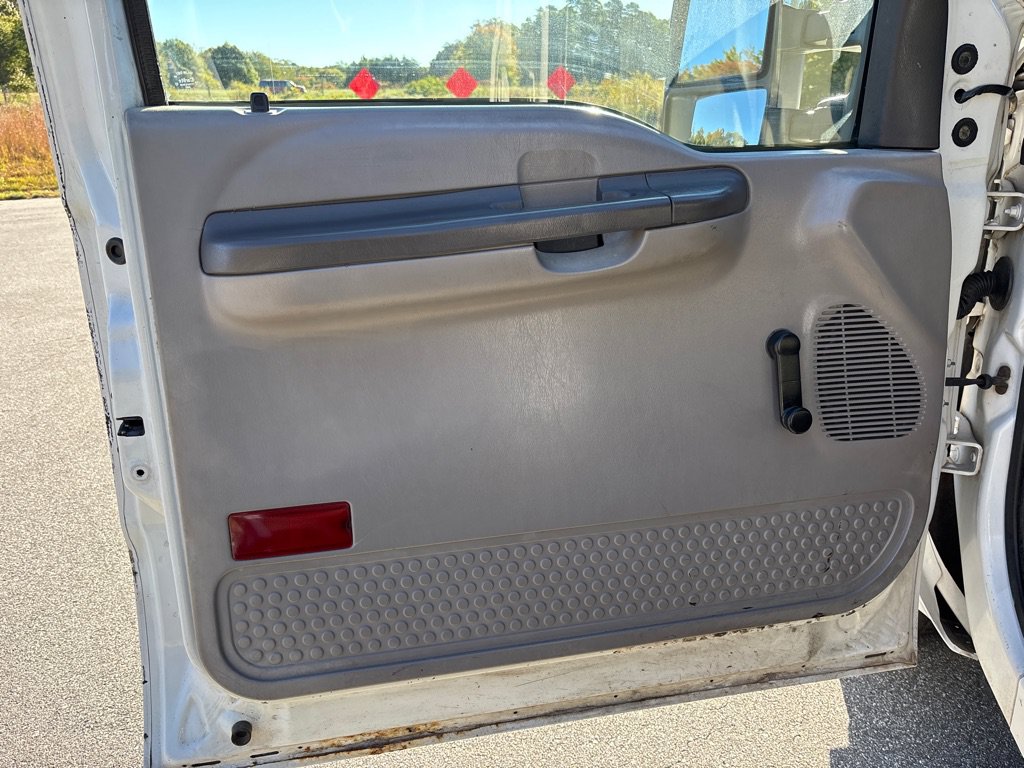 Used 2001 Ford F350 2WD Crew Cab DRW Super Duty image 10