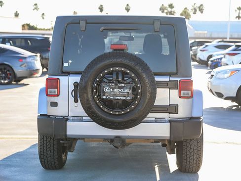 Used 2017 Jeep Wrangler Unlimited Sahara image 6