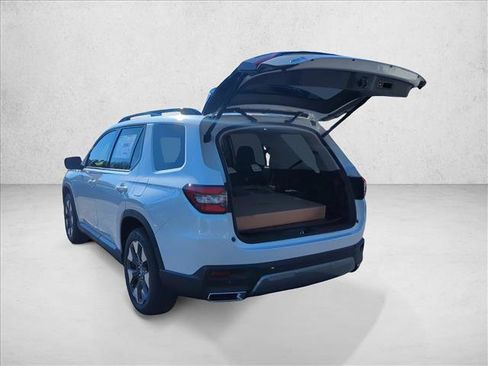 New 2026 Honda Pilot Touring image 9