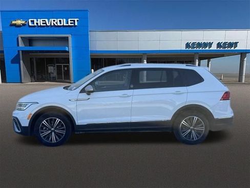 Used 2024 Volkswagen Tiguan Wolfsburg Edition AWD/4WD image 32
