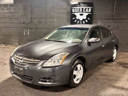 Used 2011 Nissan Altima 2.5 S FWD image 1
