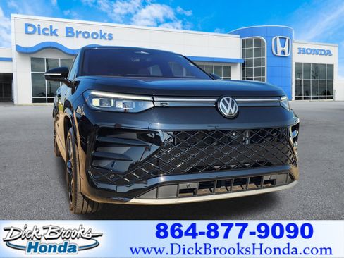 Used 2025 Volkswagen Tiguan SEL R-Line AWD/4WD image 1