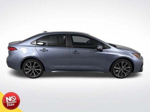 Used 2022 Toyota Corolla SE image 2