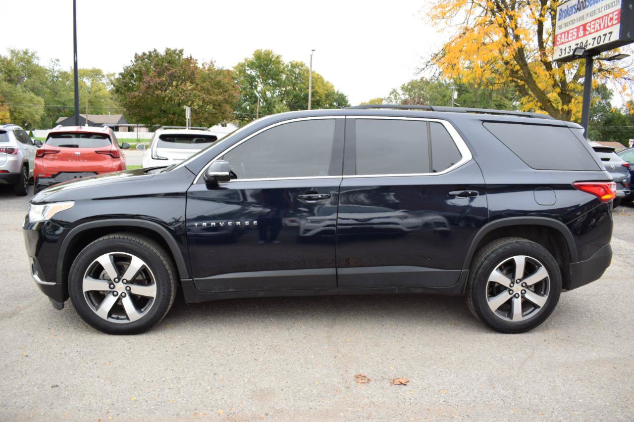 Used 2020 Chevrolet Traverse LT w/ LT Premium Package FWD image 10