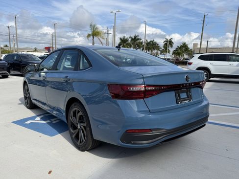 New 2026 Volkswagen Jetta SE image 5