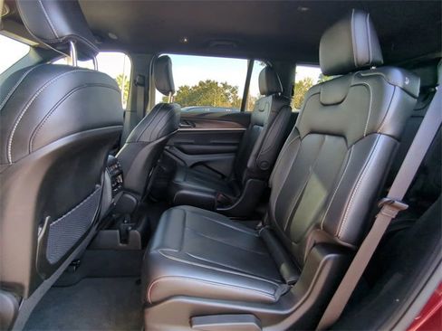 Used 2024 Jeep Grand Cherokee L Limited w/ Black Appearance Package image 17