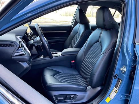 Used 2024 Toyota Camry SE image 8