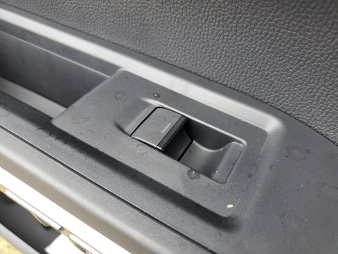 Used 2025 Toyota Tacoma TRD Sport image 14