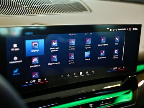 New 2027 BMW M5 w/ Executive Package AWD/4WD image 41