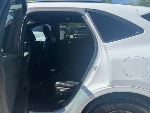 Used 2023 Ford Escape ST-Line AWD/4WD image 28