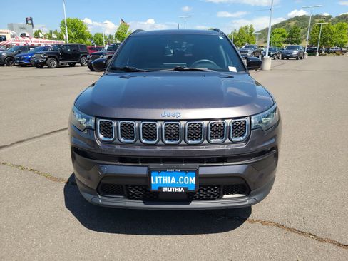 Used 2023 Jeep Compass Latitude w/ Sun and Sound Group AWD/4WD image 14
