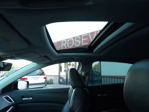 Used 2015 Acura TLX w/ Technology Package image 9