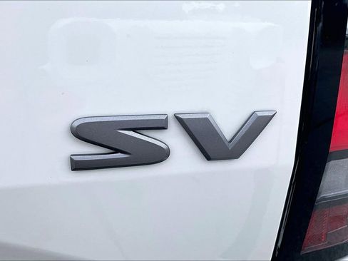 Used 2024 Nissan Frontier SV RWD image 24
