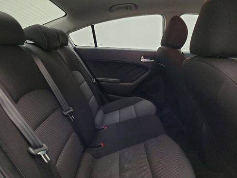 Used 2018 Kia Forte LX image 19