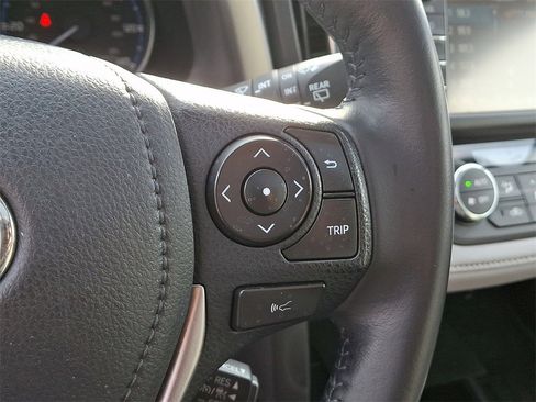 Used 2016 Toyota RAV4 Limited image 22