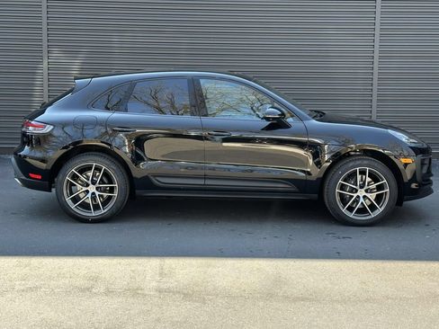 Used 2026 Porsche Macan AWD/4WD image 6