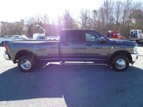 Used 2022 RAM 3500 Big Horn image 6