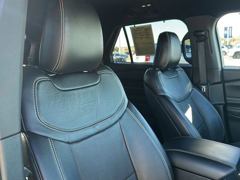 Used 2020 Ford Explorer ST w/ Premium Technology Package image 25