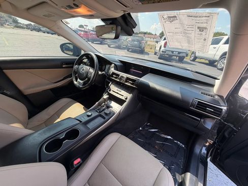 Used 2019 Lexus IS 300 w/ Premium Package RWD image 81