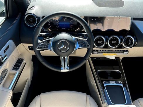 Used 2026 Mercedes-Benz GLA 250 image 6