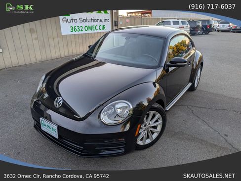 Used 2018 Volkswagen Beetle 2.0T S w/ Style & Comfort Package For S FWD image 1
