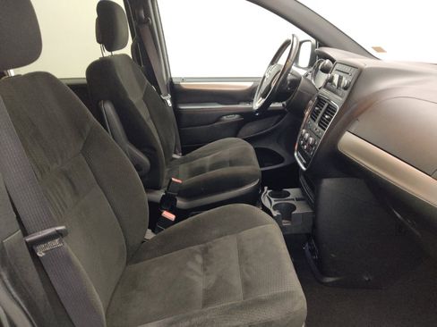 Used 2015 Dodge Grand Caravan SE w/ Quick Order Package 29E SE FWD image 19