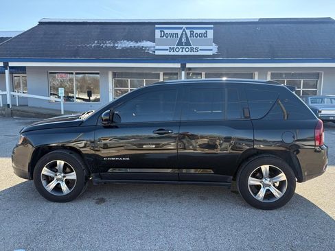 Used 2017 Jeep Compass High Altitude image 2